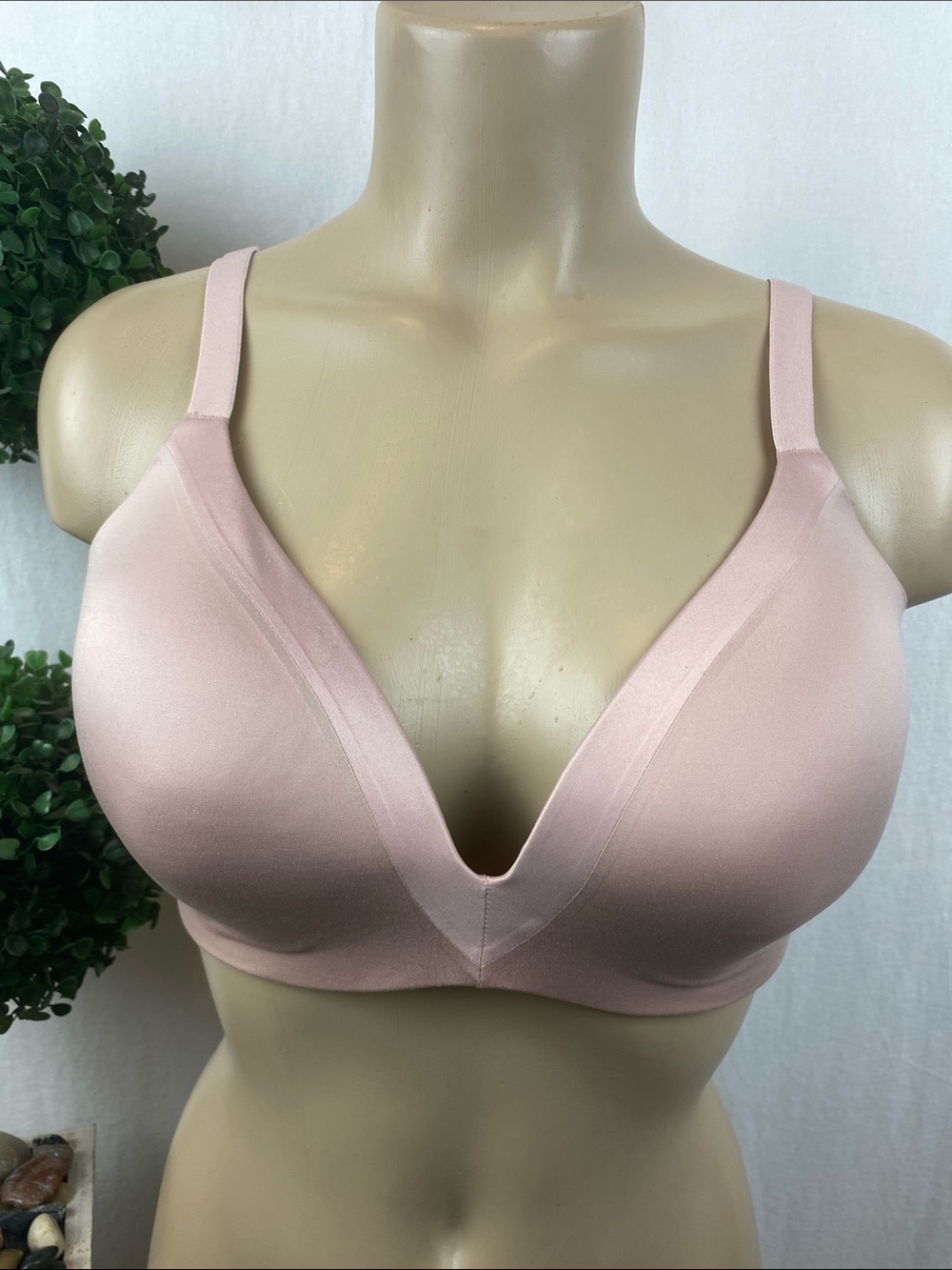 Victoria’s Secret Nude Wire Free Lined Demi Bra 36D